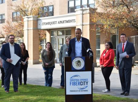 IN EFFORT TO BRIDGE THE DIGITAL DIVIDE, SIFI NETWORKS AND CITY OFFICIALS ANNOUNCE FIBERCITY® AID DIGITAL INCLUSION INITIATIVE FOR LOWER-INCOME RESIDENTS